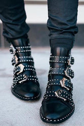 Botines de terciopelo con remaches